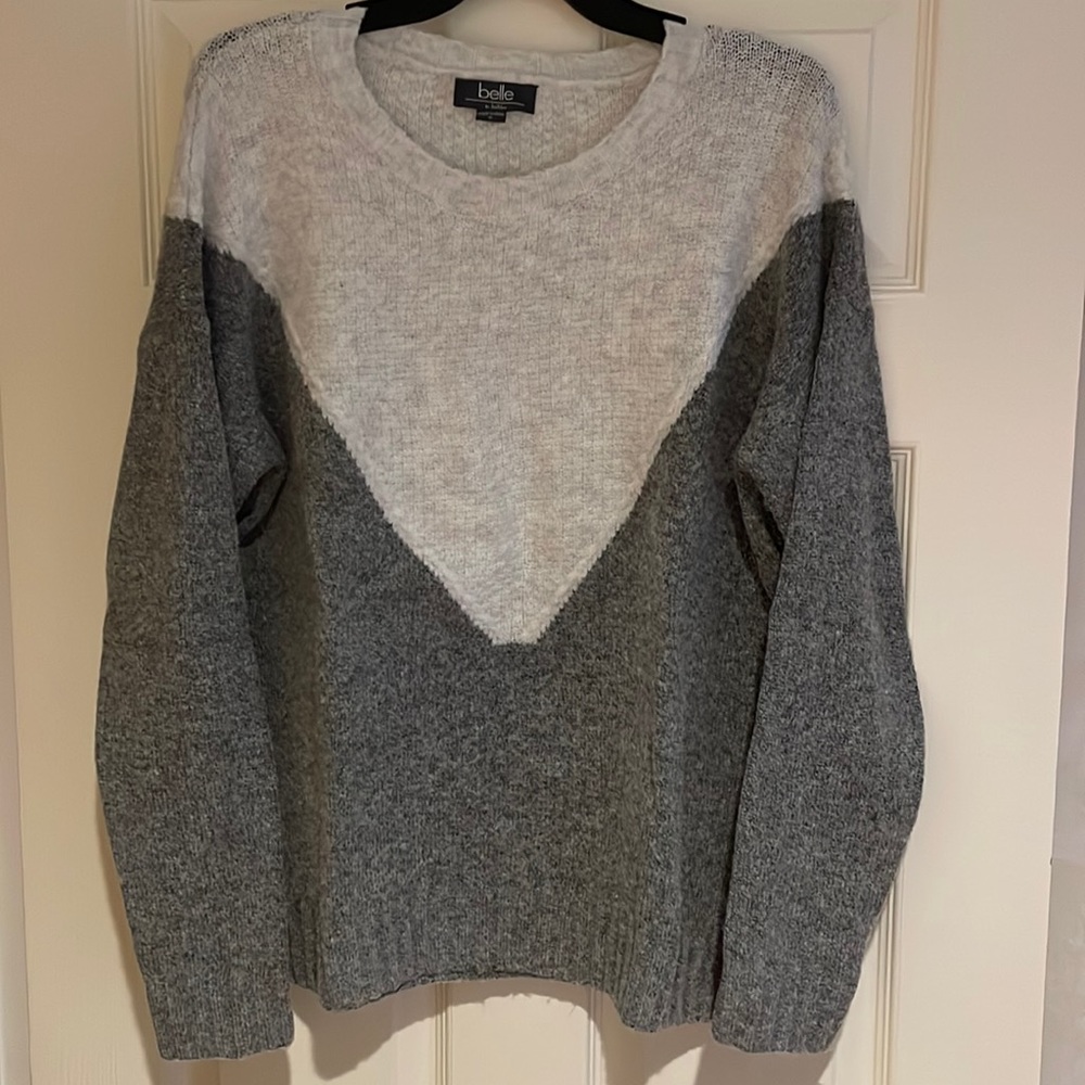 Belle Heathered Gray/ Dark Gray Contrast Sweater in size Medium